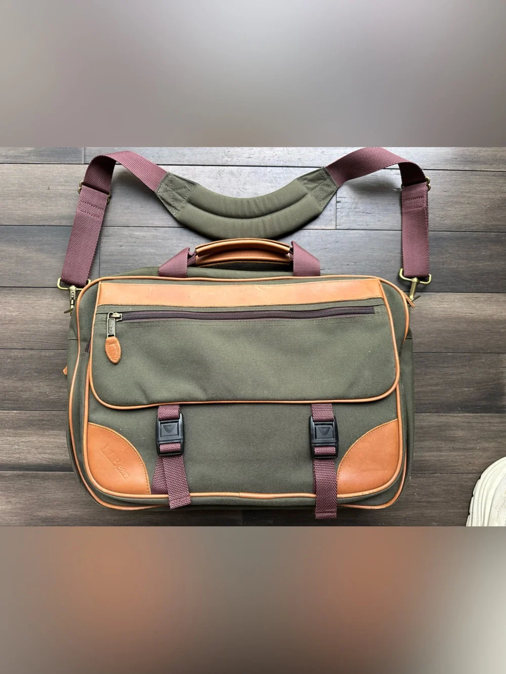 Vintage L.L.Bean Sportsman’s Messenger Briefcase Bag Olive Green Leather Trim